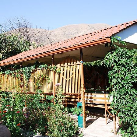 加雅涅与基卡尔住宿加早餐旅馆 Chʼiva 外观 照片
